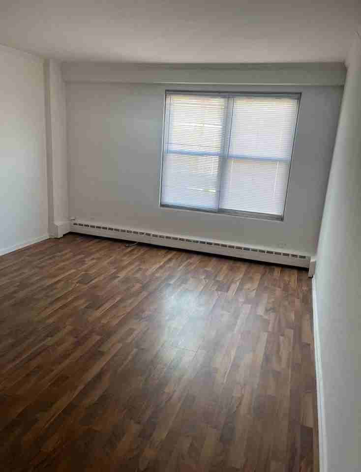 2600 W Berwyn Ave Apt 106 - Photo 2 of 5