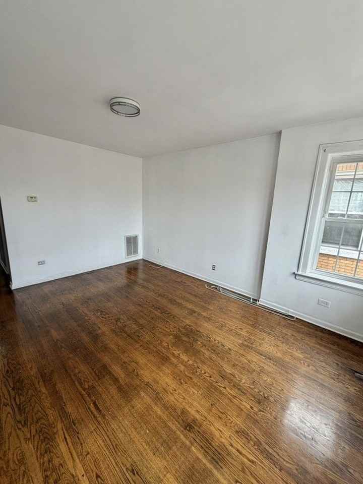 4727 S Harding Ave Unit 2 - Photo 3 of 14