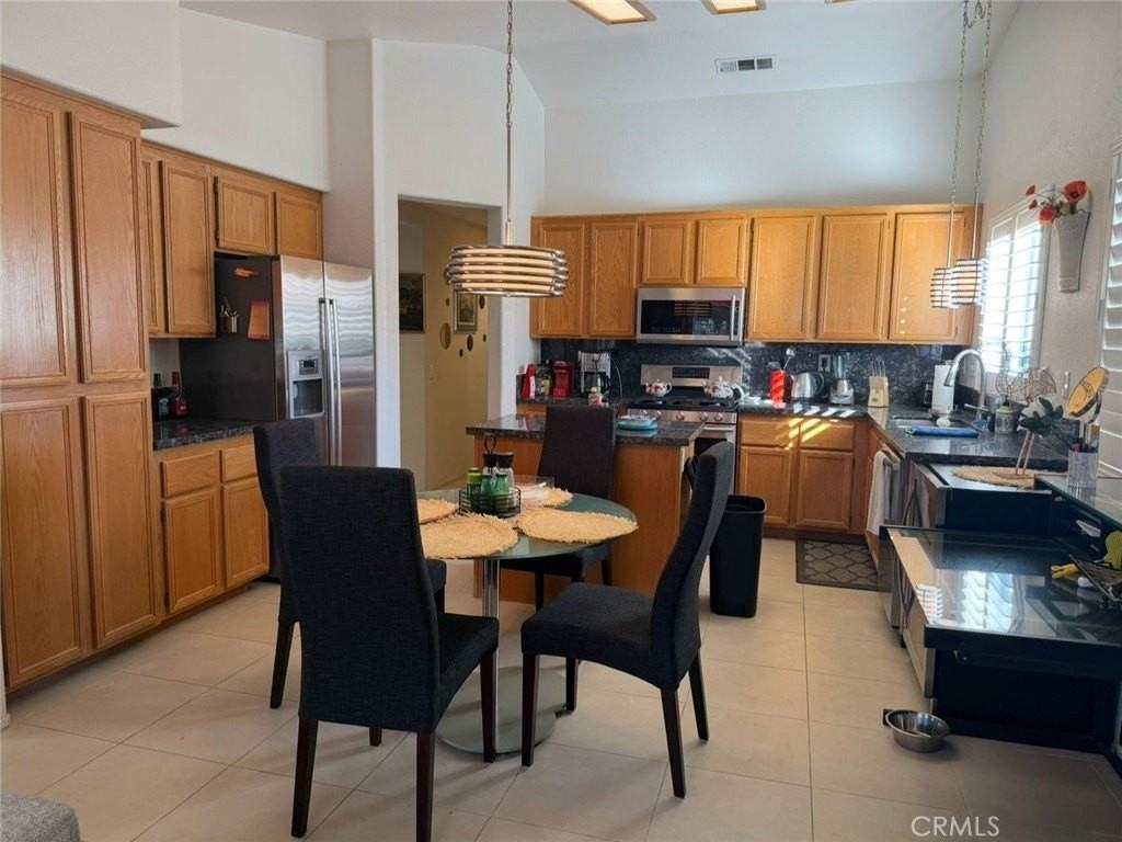 37677 Emerson Dr - Photo 7 of 35