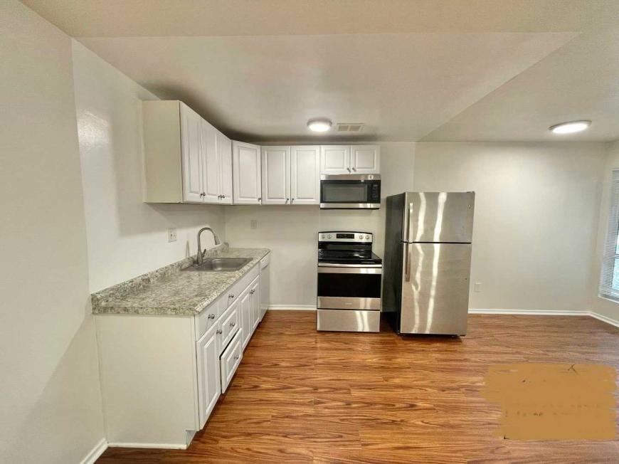 5521 Fulcher Ave - Photo 7 of 10