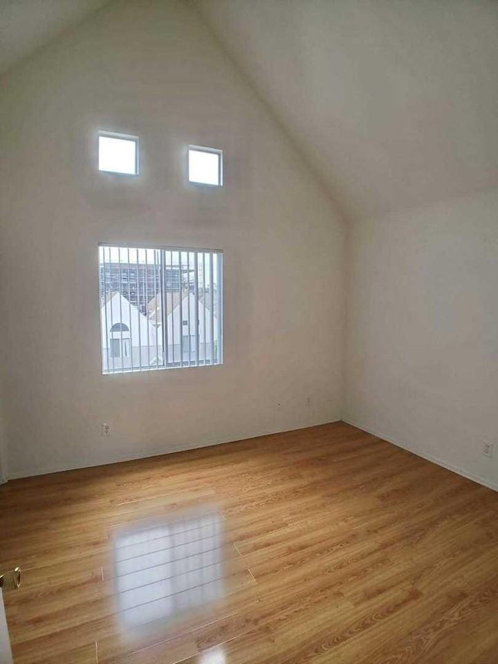 14259 Friar St - Photo 6 of 10