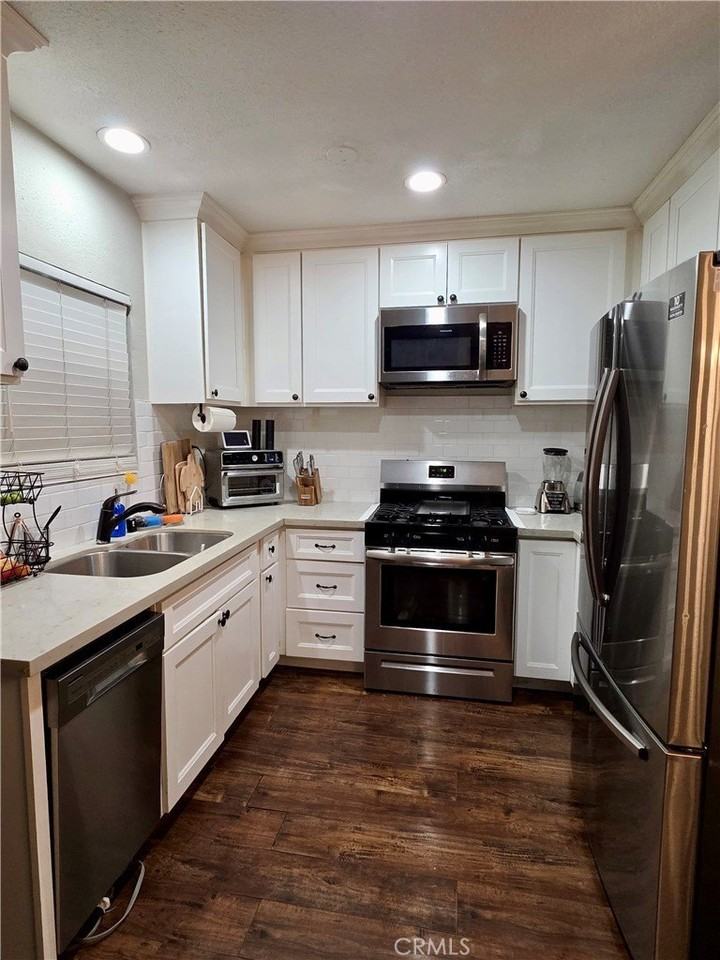 540 W 111th Pl - Photo 3 of 13