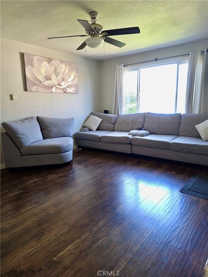 540 W 111th Pl - Photo 5 of 13