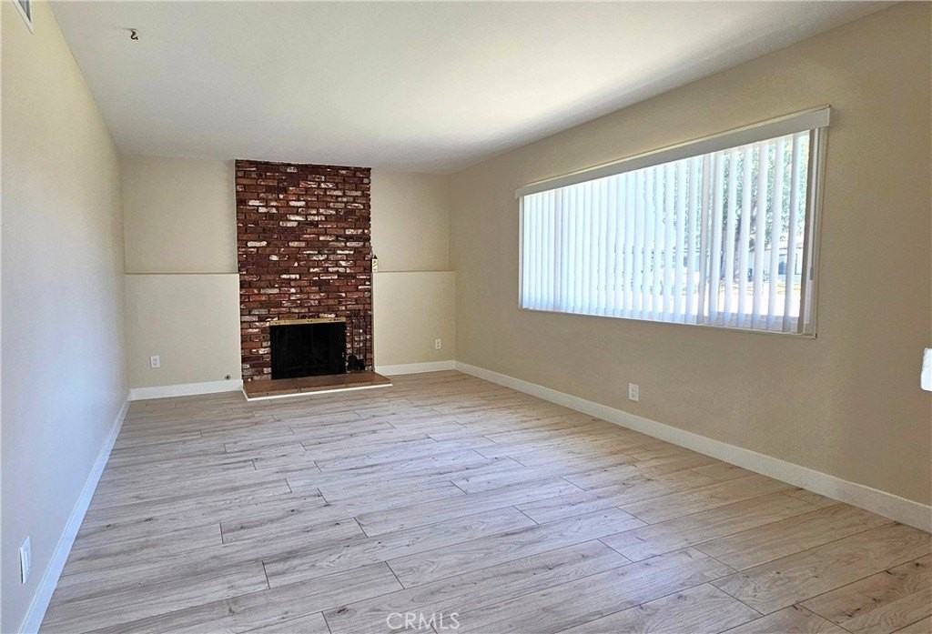 623 N Rimhurst Ave - Photo 2 of 21