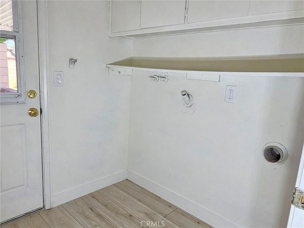 623 N Rimhurst Ave - Photo 7 of 21