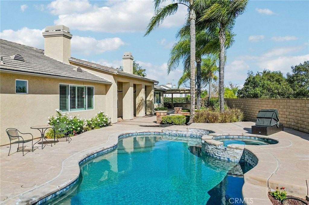 3931 Ashwood Cir - Photo 7 of 50