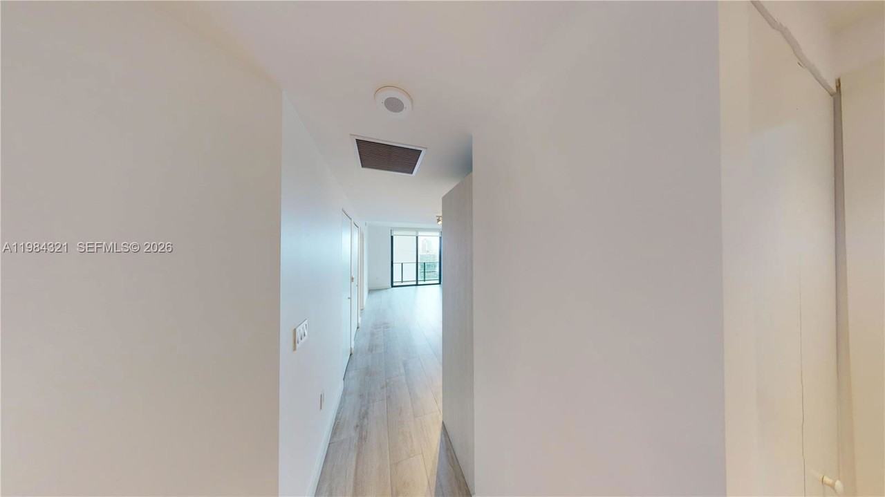 55 Sw 9th Ave #20 - Photo 5 of 8