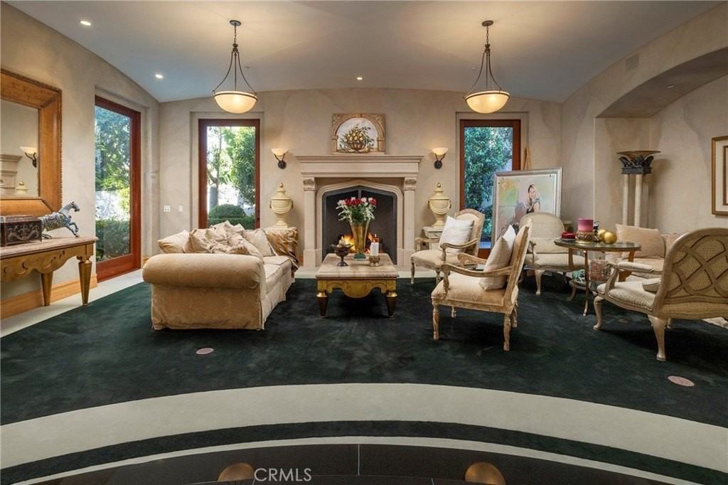 5 Pelican Hill Cir - Photo 5 of 37