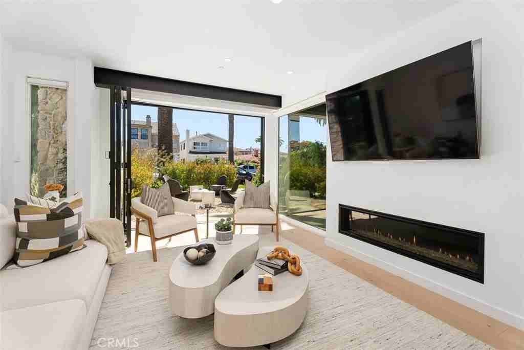 619 Marguerite Ave - Photo 5 of 24