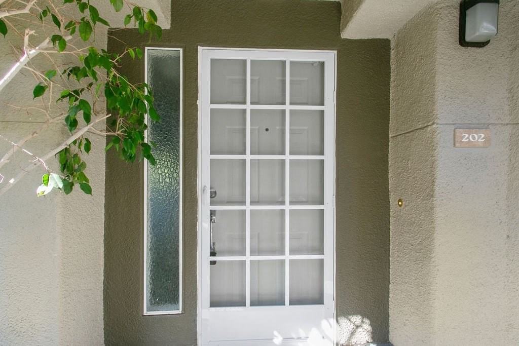 430 Lake St #202 - Photo 2 of 26