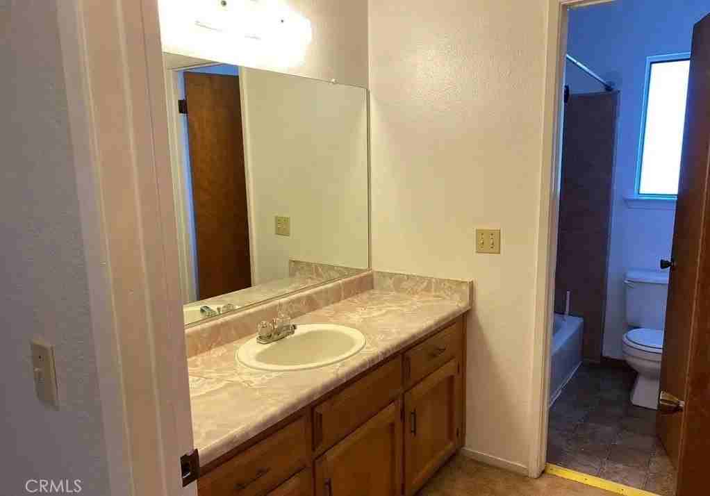 1036 Baden Ave - Photo 6 of 9