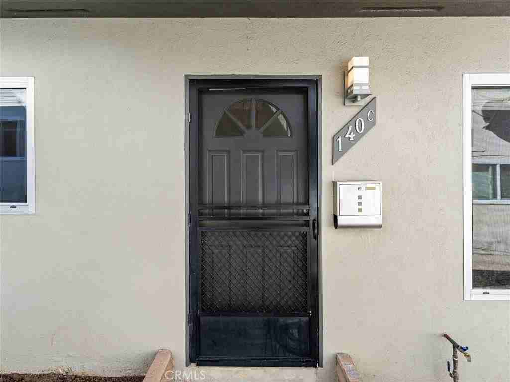 140 Virginia St - Photo 2 of 15