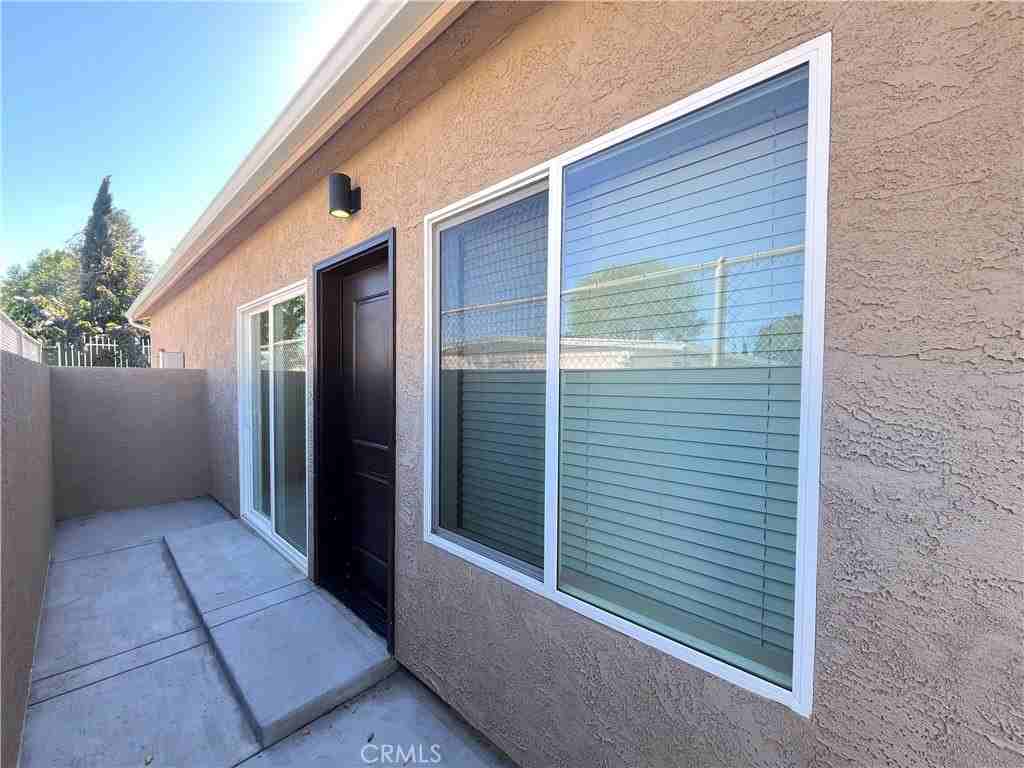 8412 Burnet Ave - Photo 2 of 14