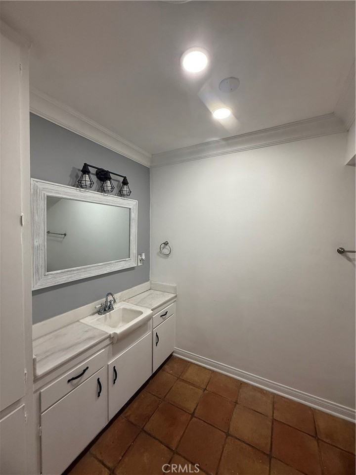 9031 Phyllis Ave #1 - Photo 6 of 16