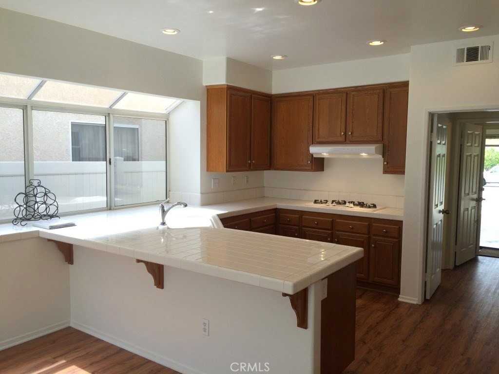 2196 Rancho Hills Dr - Photo 6 of 28