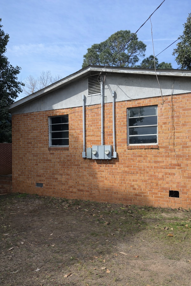 906 Thomas St #1 - Photo 2 of 11