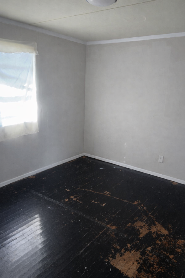 906 Thomas St #1 - Photo 7 of 11