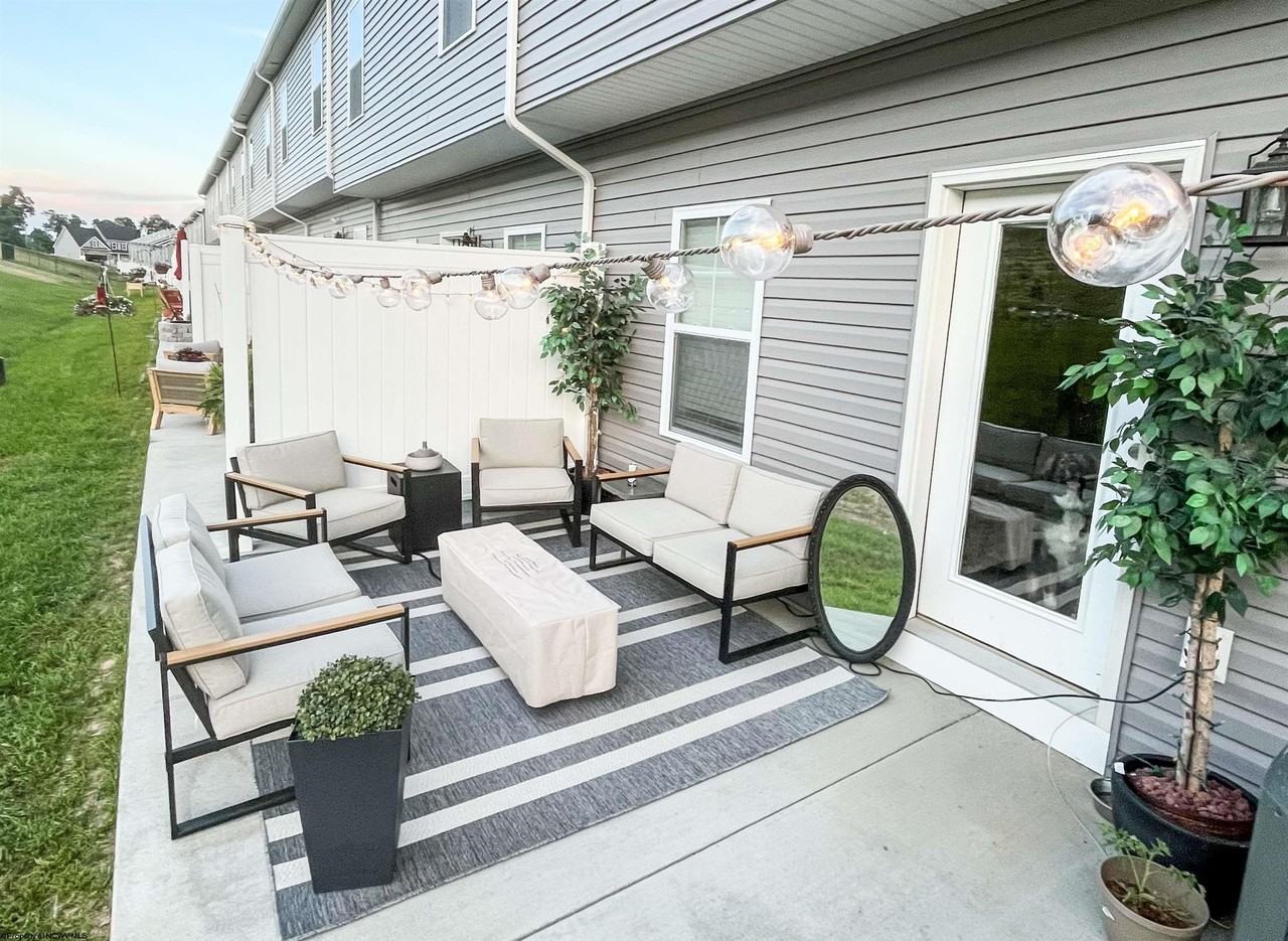 2046 Mountain Ash Ln - Photo 3 of 20