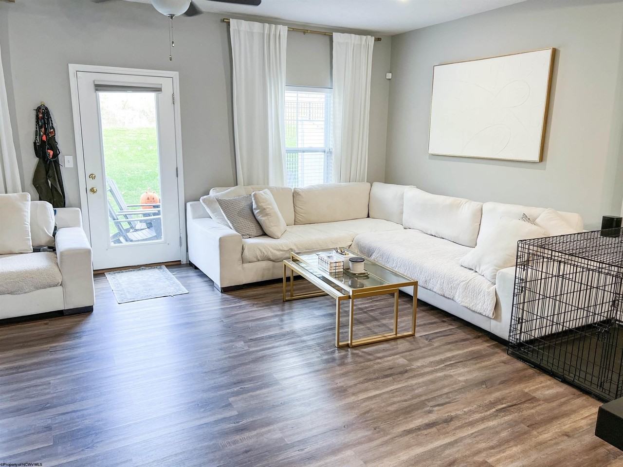 2046 Mountain Ash Ln - Photo 5 of 20