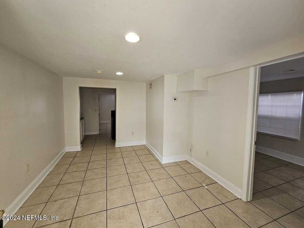 925 Phillips St #2 - Photo 2 of 13
