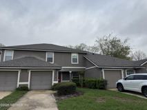 1590 Vineland Cir #B - Photo 1 of 1
