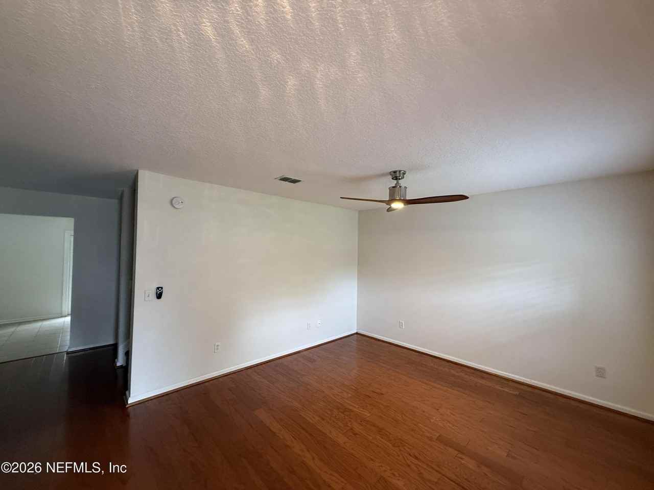 1590 Vineland Cir #B - Photo 5 of 20