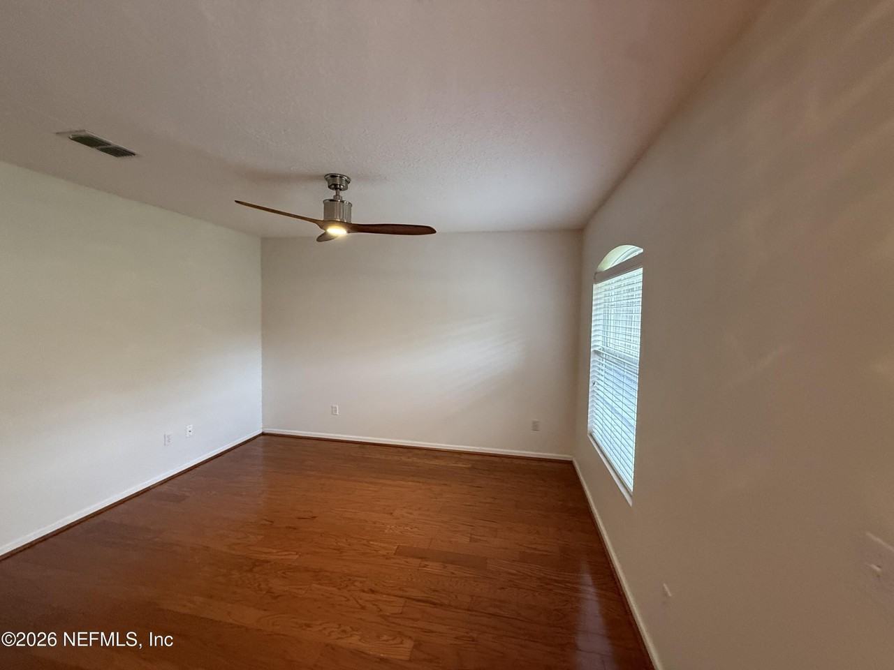 1590 Vineland Cir #B - Photo 6 of 20