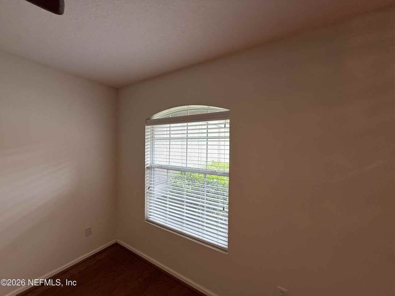 1590 Vineland Cir #B - Photo 7 of 20