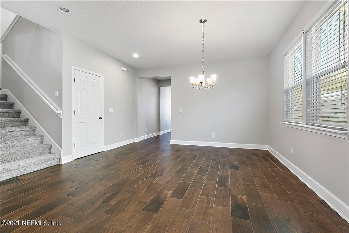 1021 Seaside Dr N - Photo 6 of 28