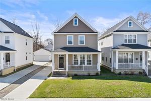 featured image of 2256 E 100th St