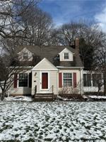 featured image of 1579 Laclede Rd