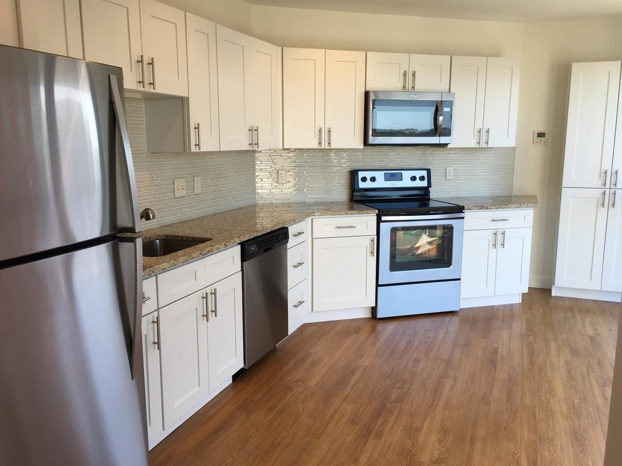 875 Elm St #901 - Photo 7 of 38