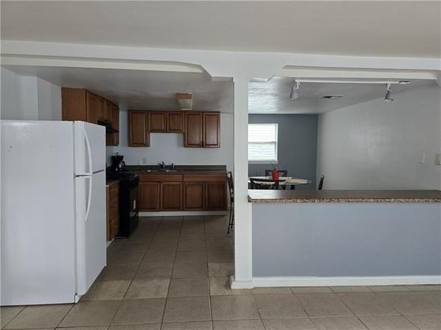 3718 Franklin Ave - Photo 3 of 21