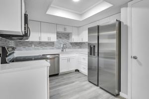 featured image of 513 Fairways Ln #1