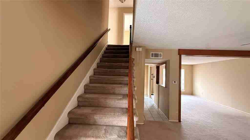 4422 Clemson Dr - Photo 5 of 7