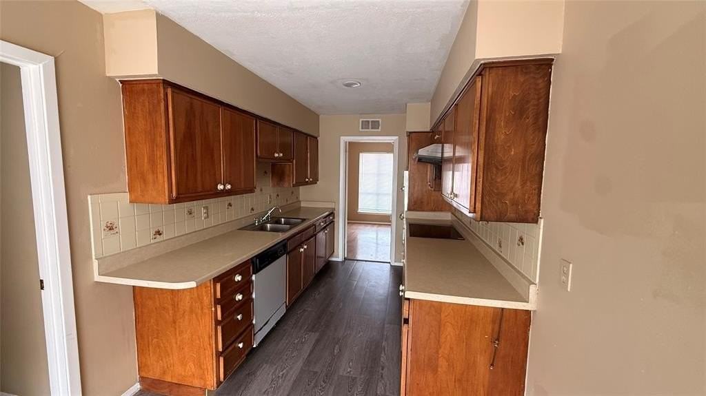 4422 Clemson Dr - Photo 6 of 7