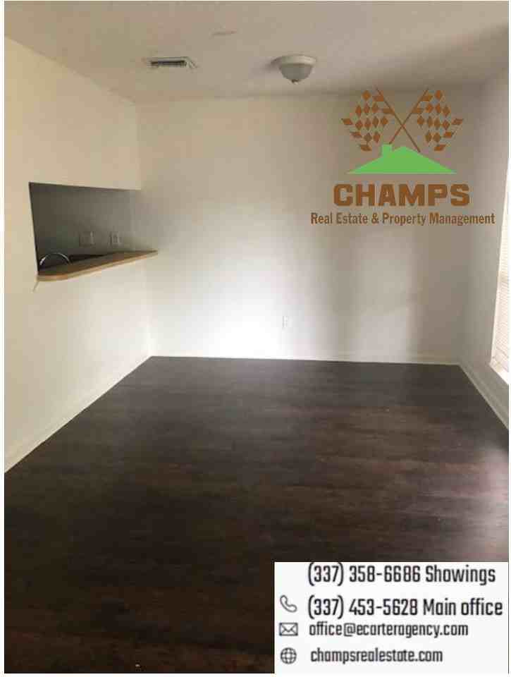 114 N Marigny Cir #C - Photo 4 of 6