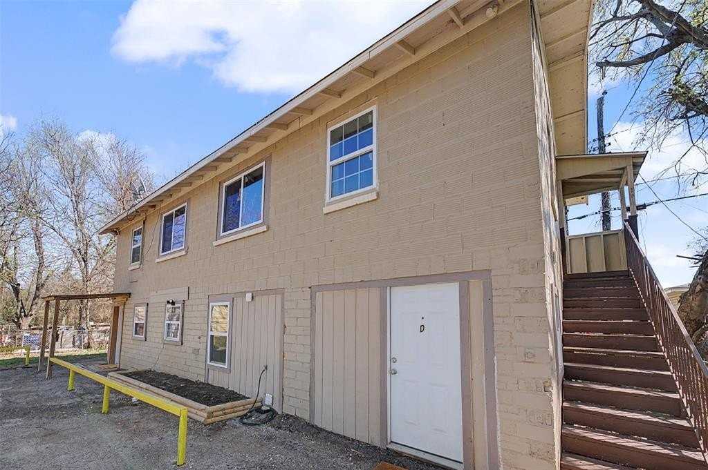 9021 White Settlement Rd - Photo 2 of 19