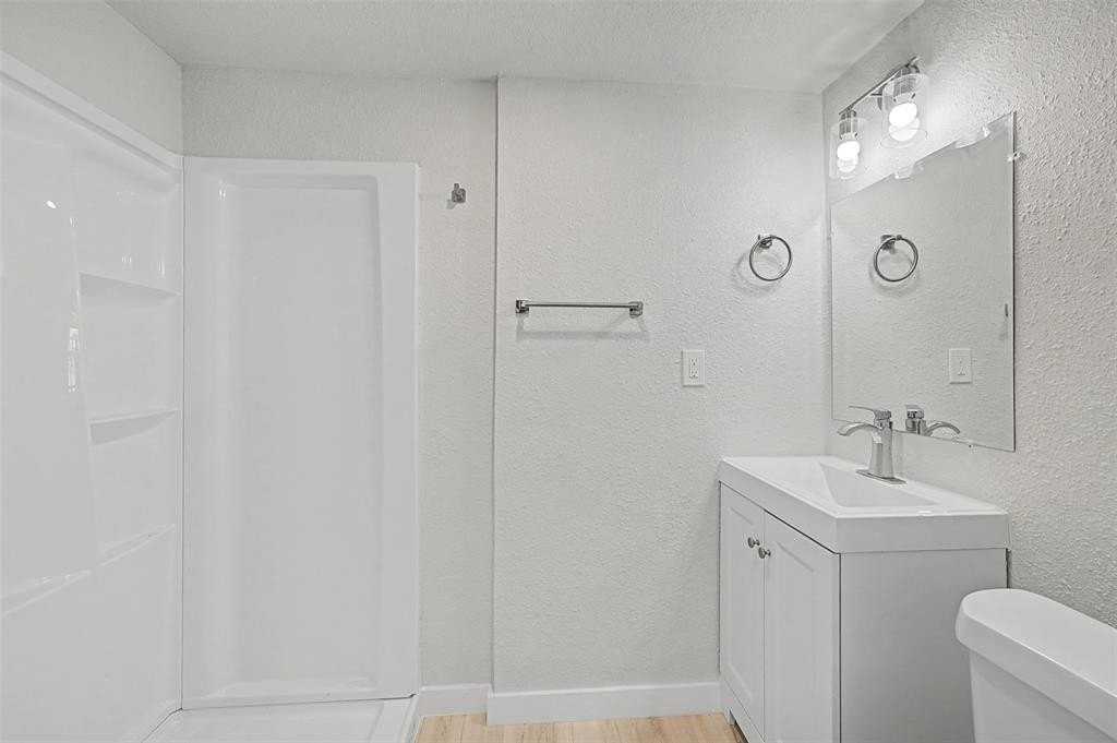 9021 White Settlement Rd - Photo 7 of 19