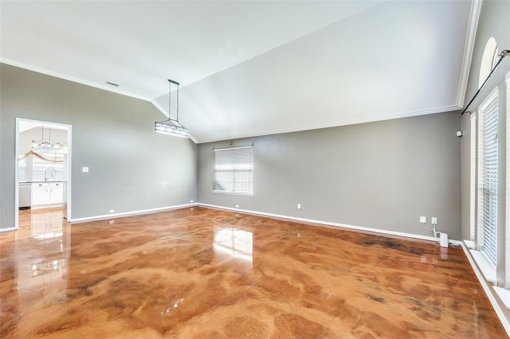 613 Castleford Dr - Photo 2 of 25