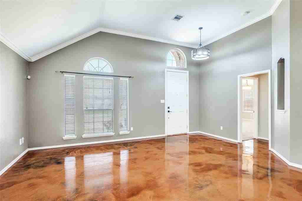 613 Castleford Dr - Photo 4 of 25