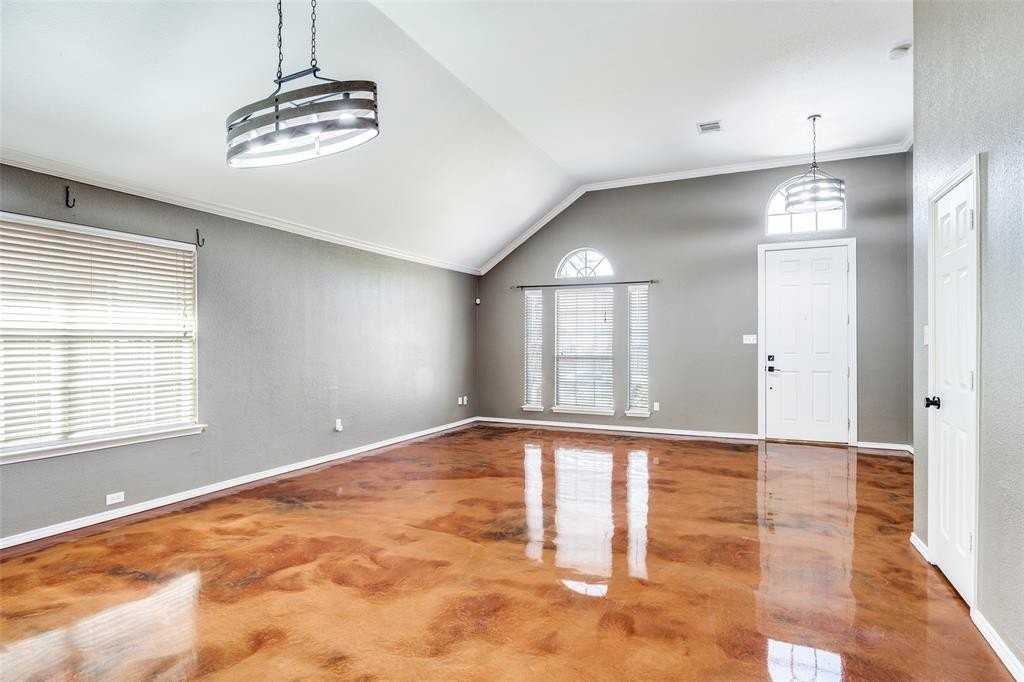 613 Castleford Dr - Photo 5 of 25