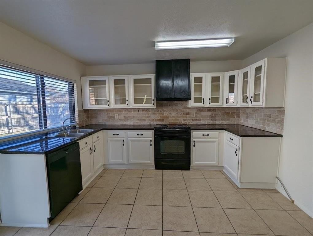 5116 Shannon Dr - Photo 4 of 11