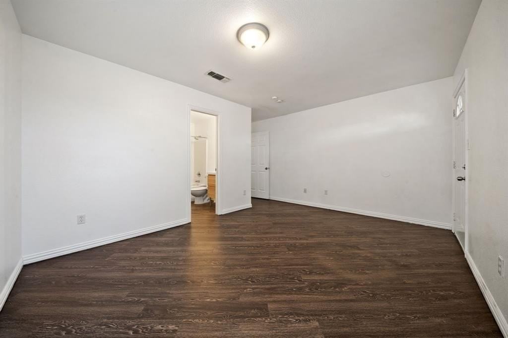 316 E 4th St #A - Photo 4 of 17