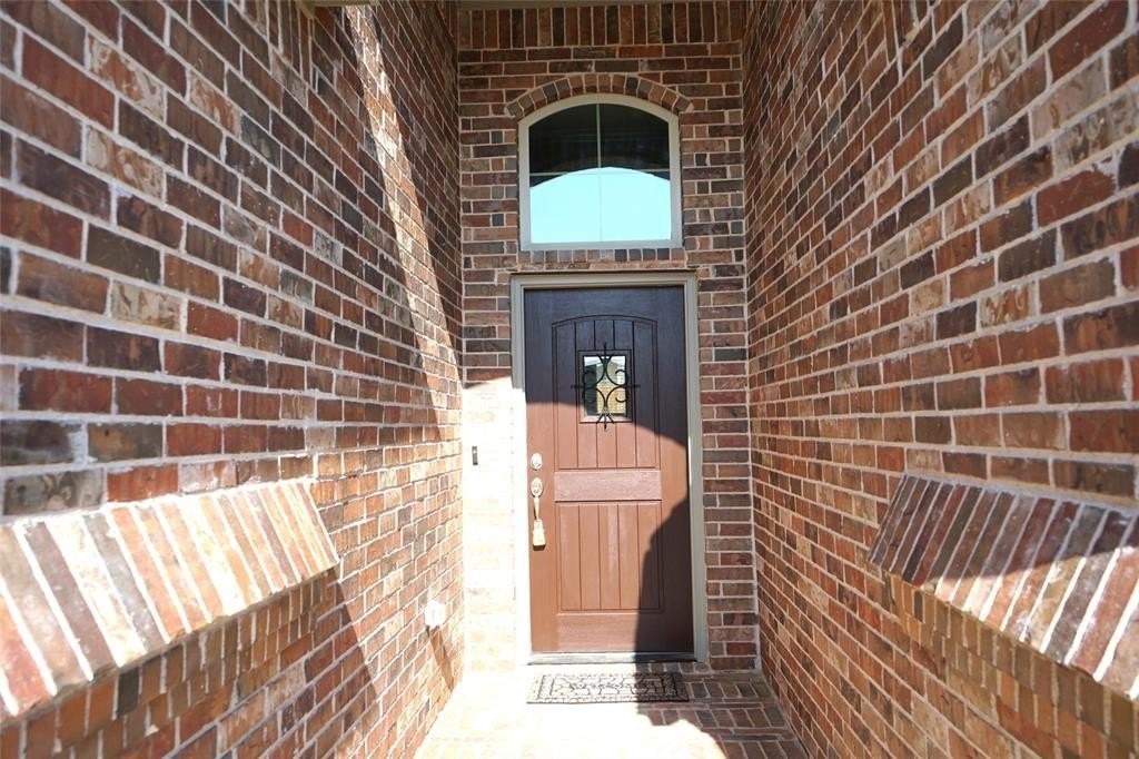 707 Broken Bow Ln - Photo 3 of 33