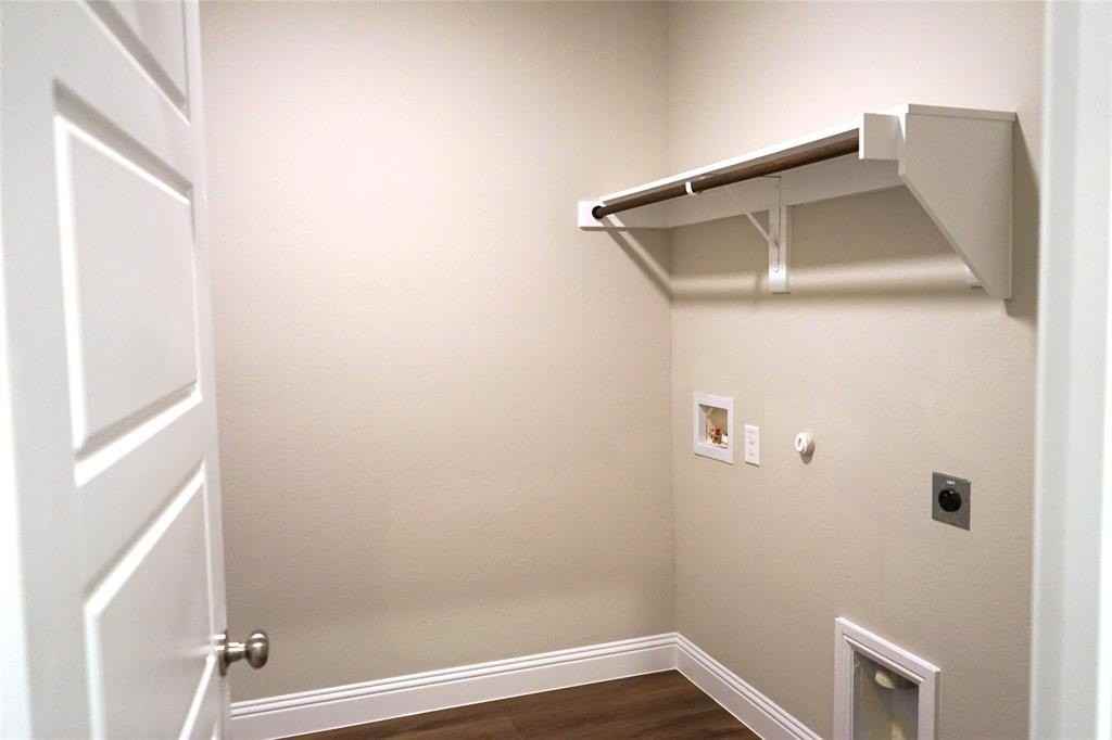 707 Broken Bow Ln - Photo 4 of 33