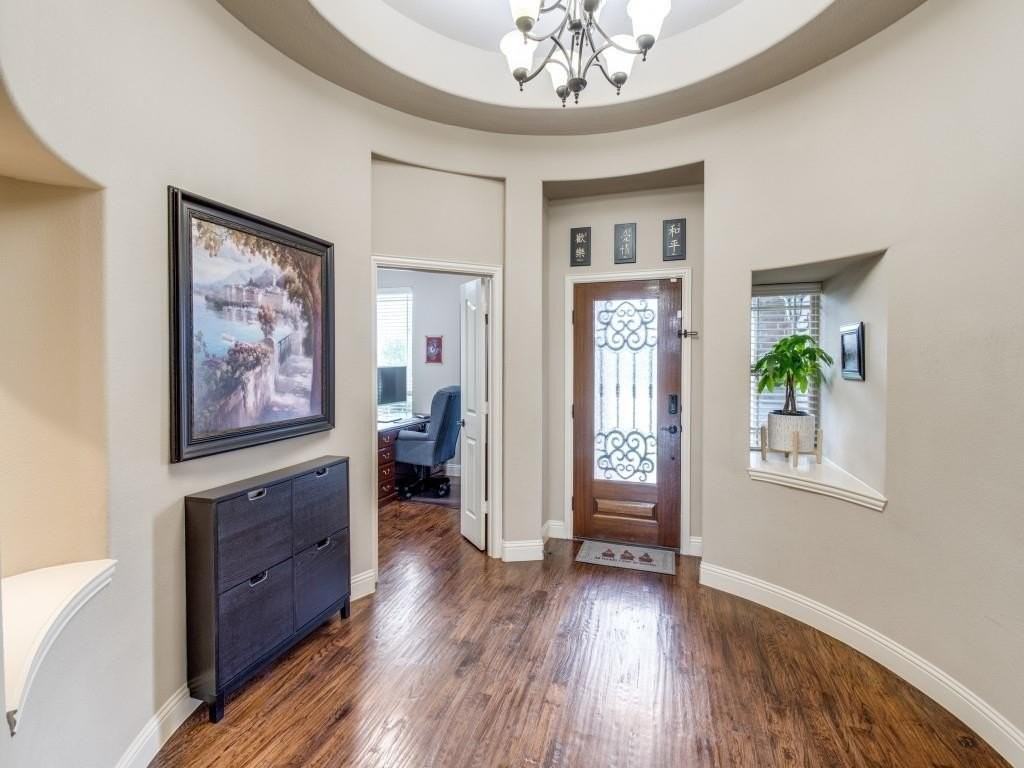 804 Longhorn Dr - Photo 3 of 28