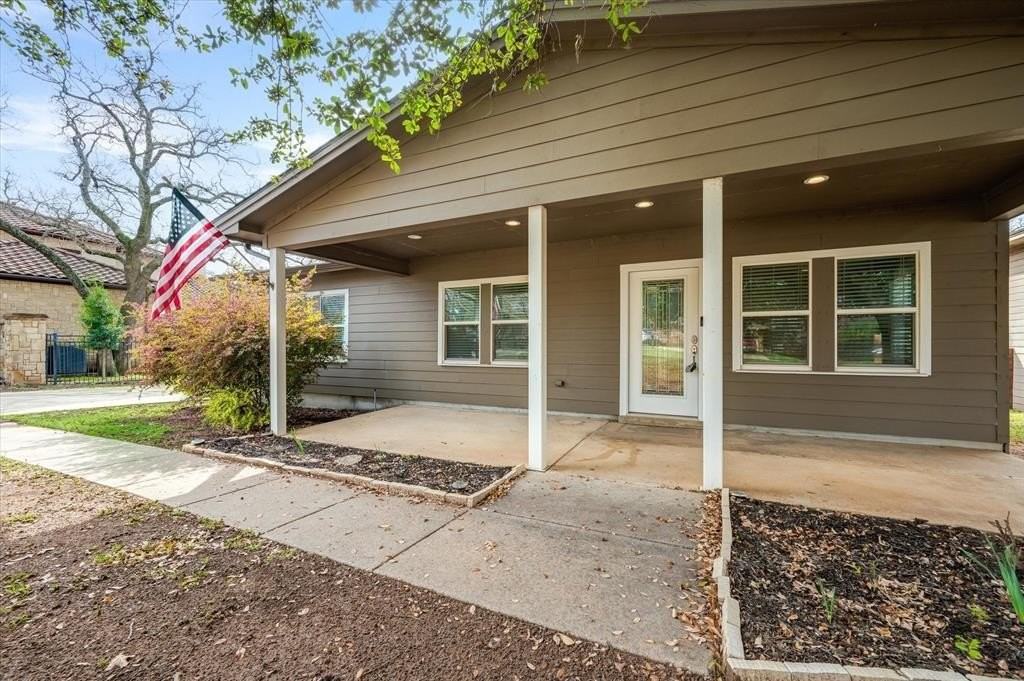 6312 Westcoat Dr - Photo 3 of 31