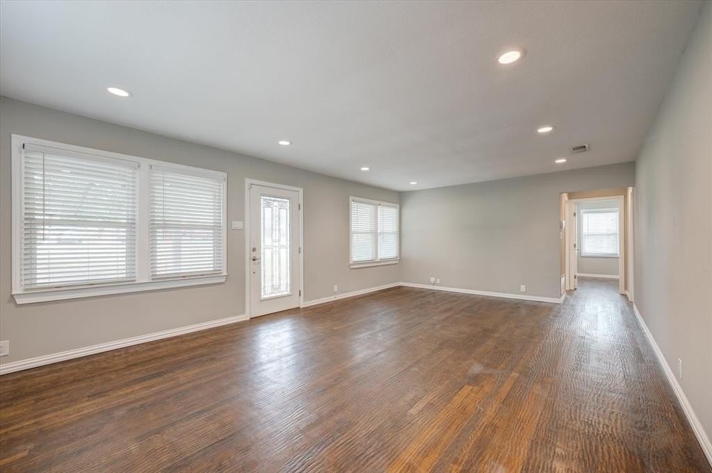 6312 Westcoat Dr - Photo 4 of 31