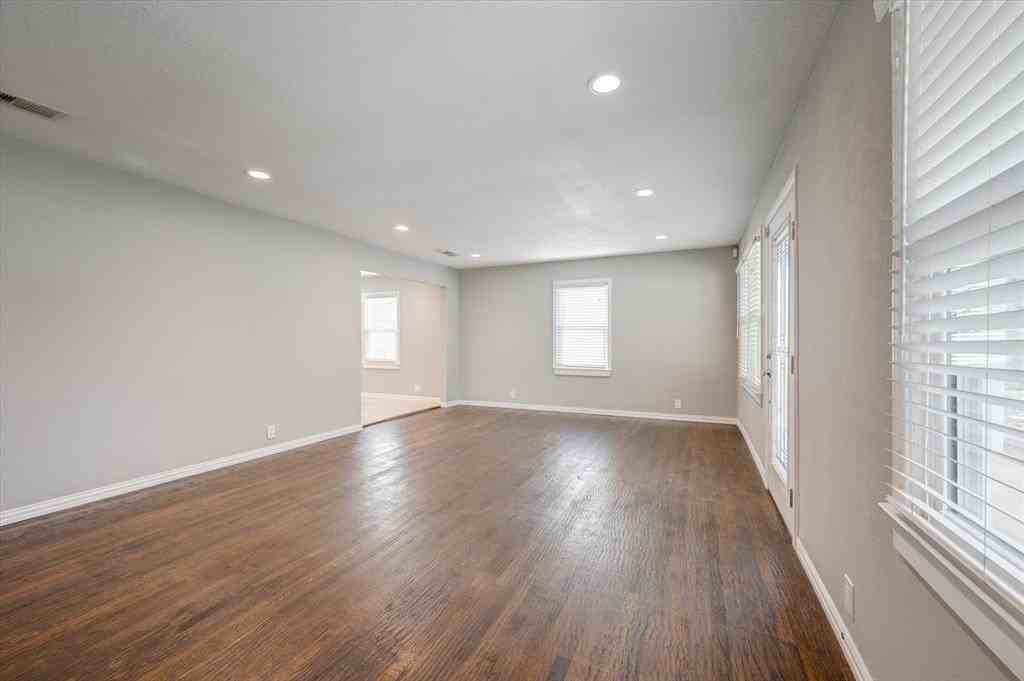 6312 Westcoat Dr - Photo 5 of 31